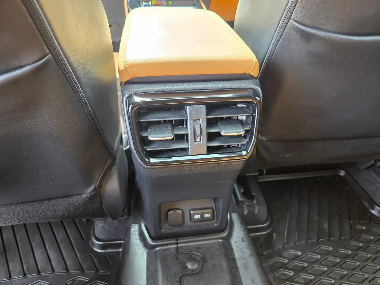 Lexus NX - Image 11
