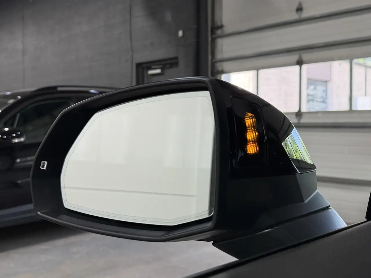 Audi SQ5 - Image 40