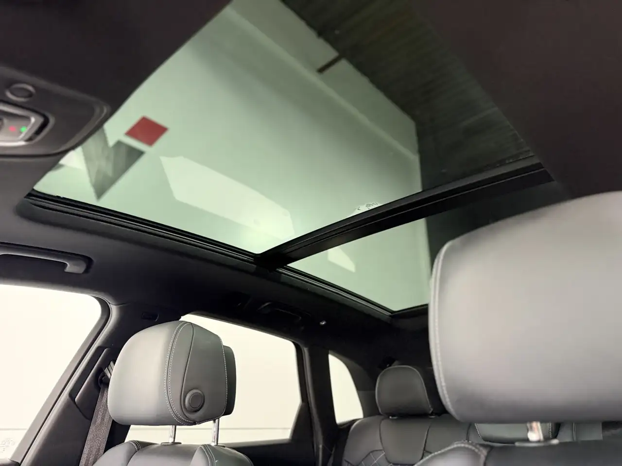 Audi SQ5 - Image 15