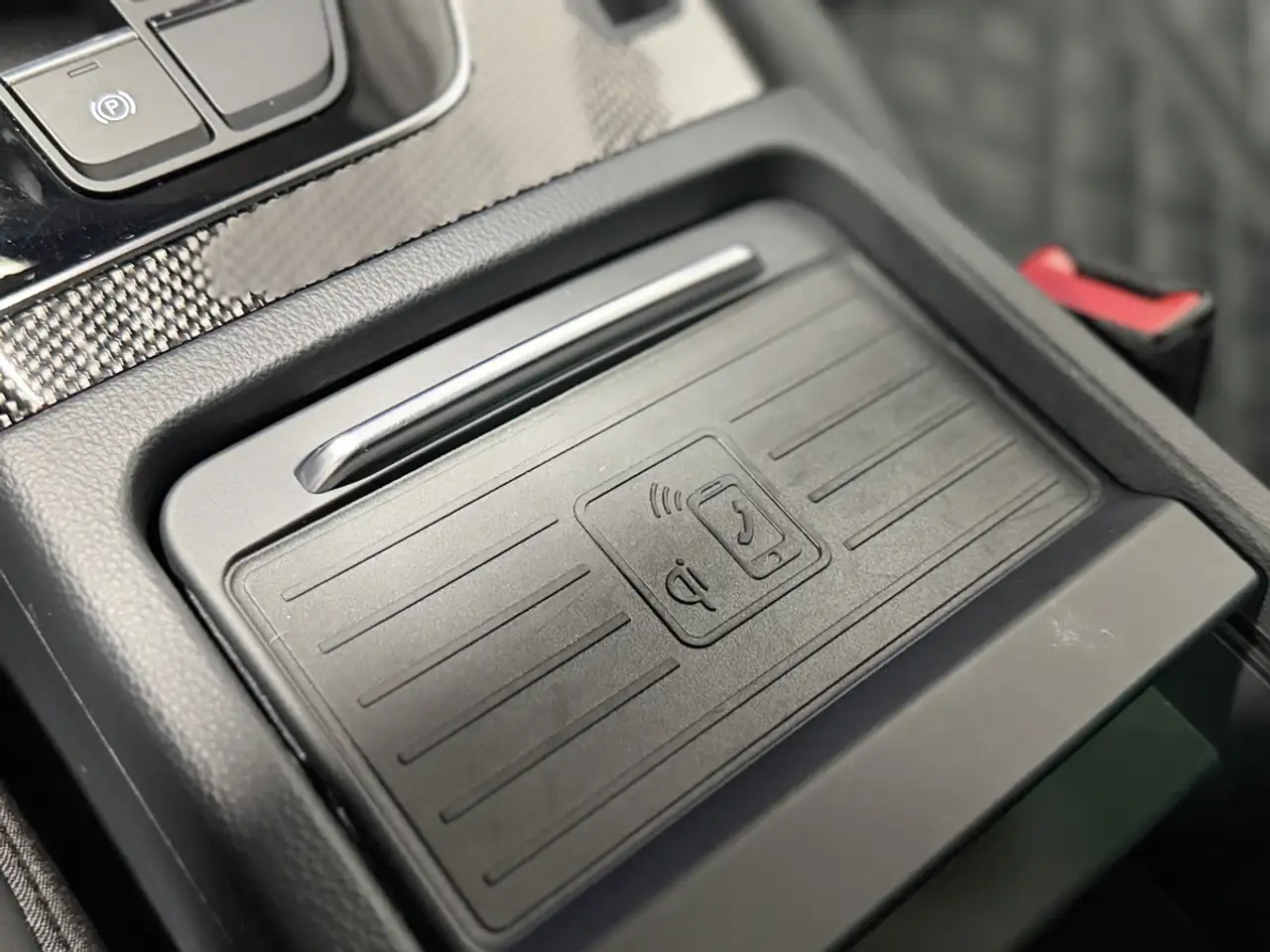 Audi SQ5 - Image 32