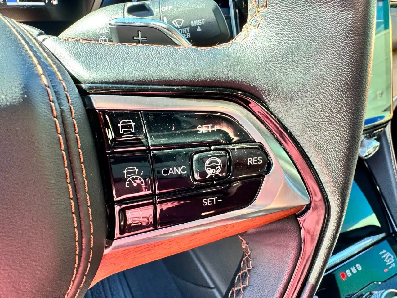 Jeep Grand Cherokee - Image 19