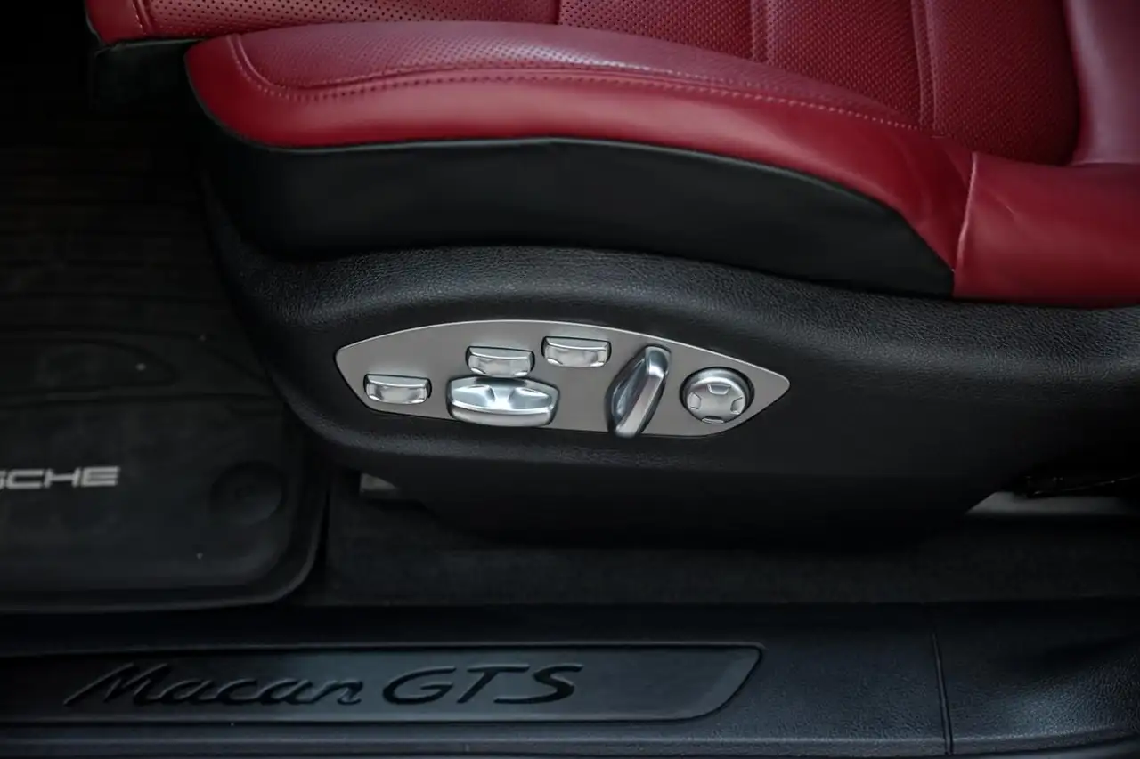 Porsche Macan - Image 14