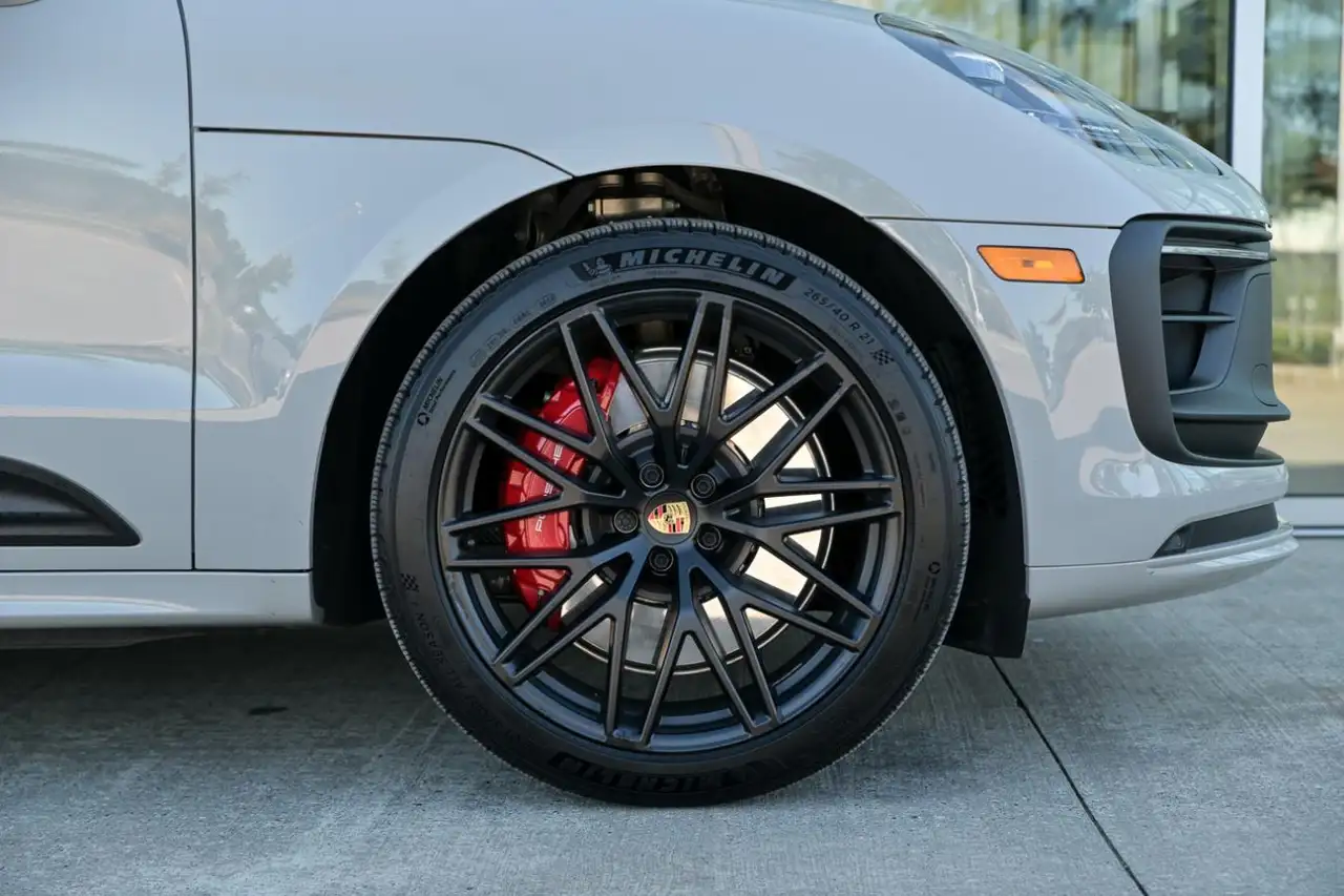Porsche Macan - Image 8