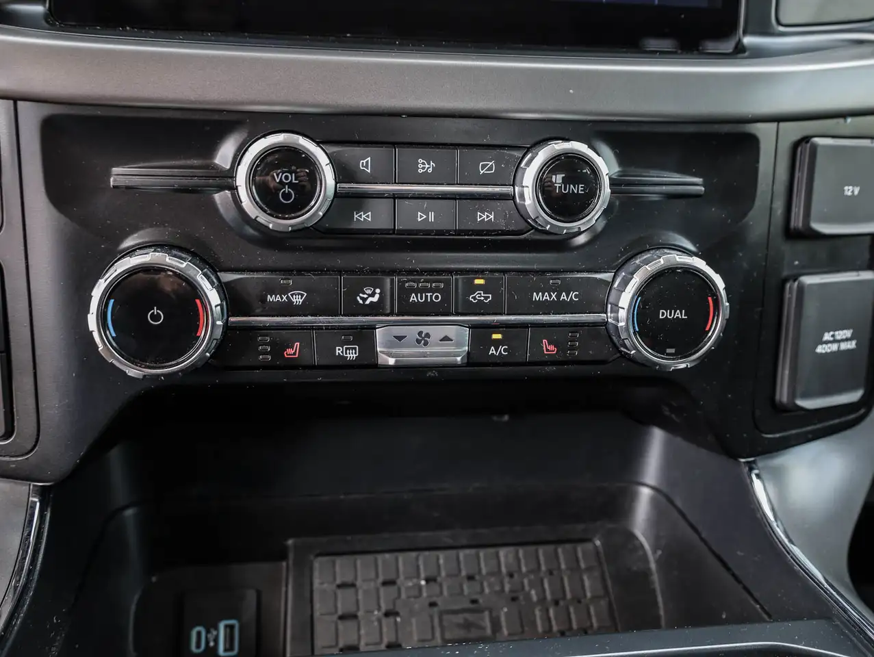 Ford F-150 - Image 21