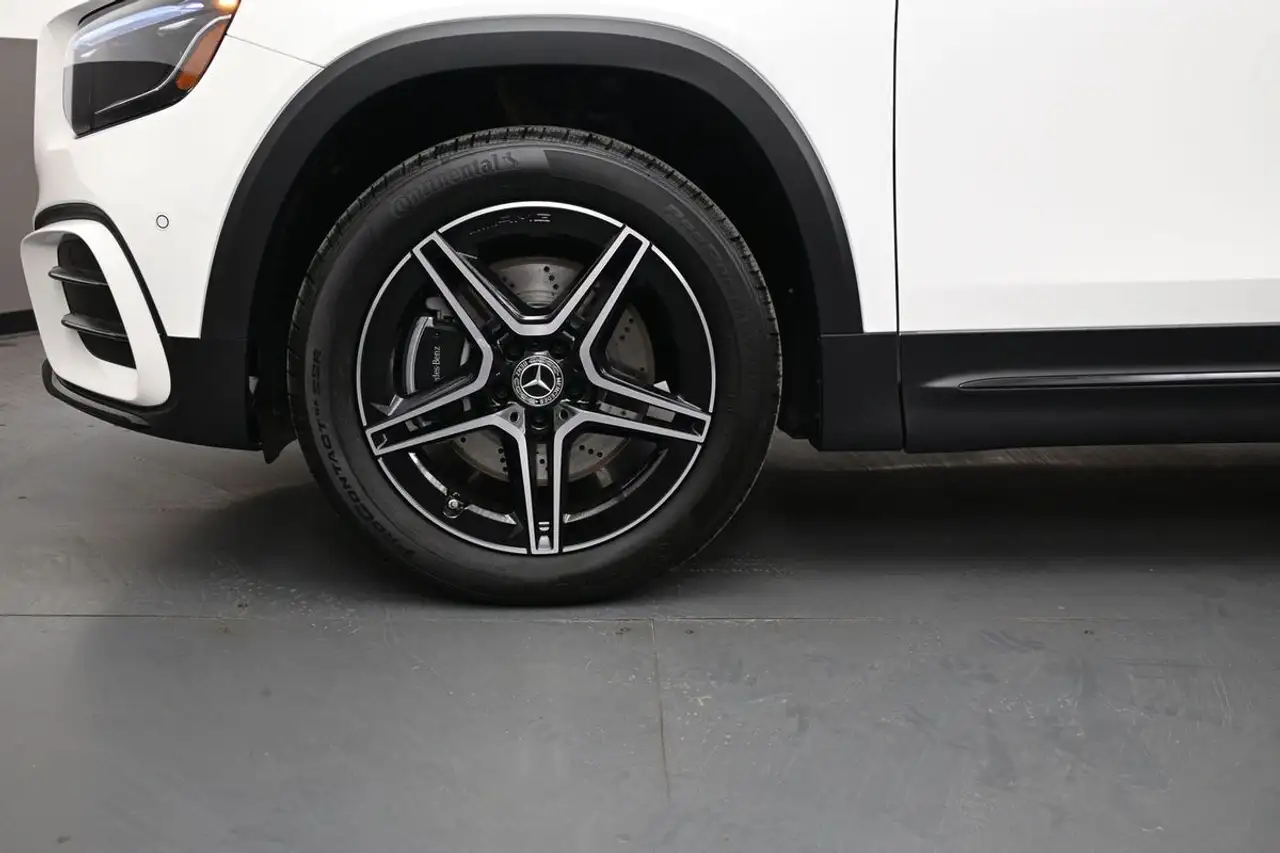 Mercedes-Benz GLB - Image 14