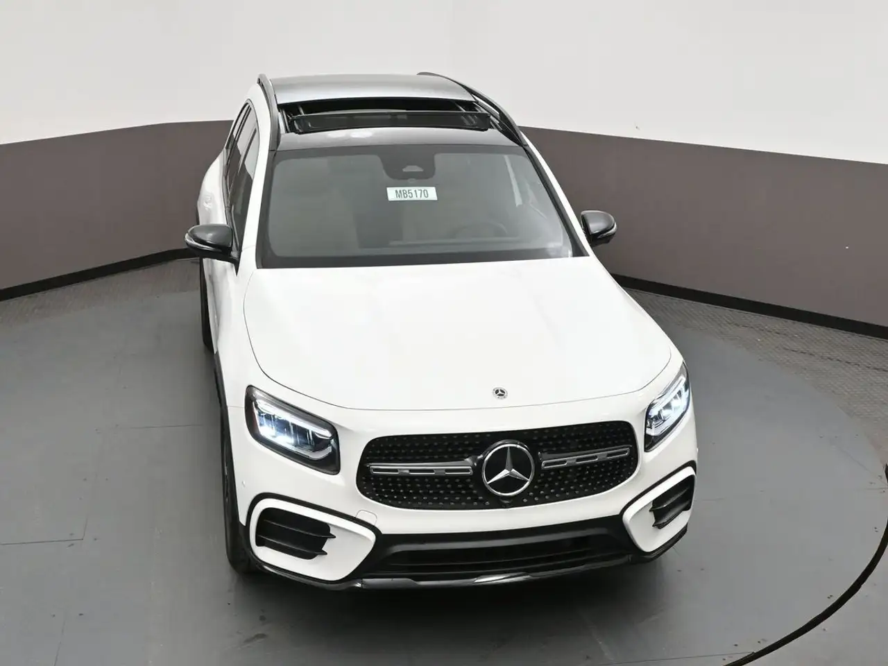 Mercedes-Benz GLB - Image 48