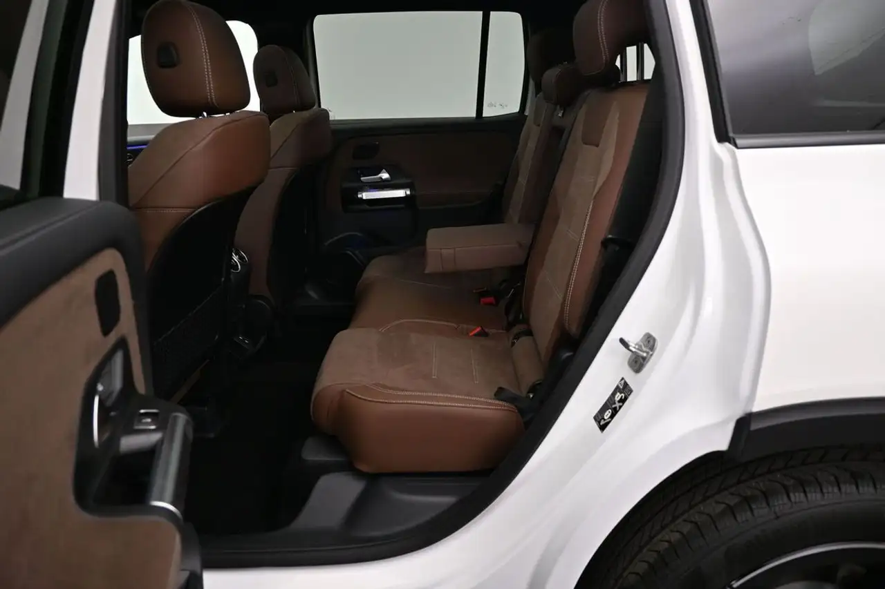 Mercedes-Benz GLB - Image 19