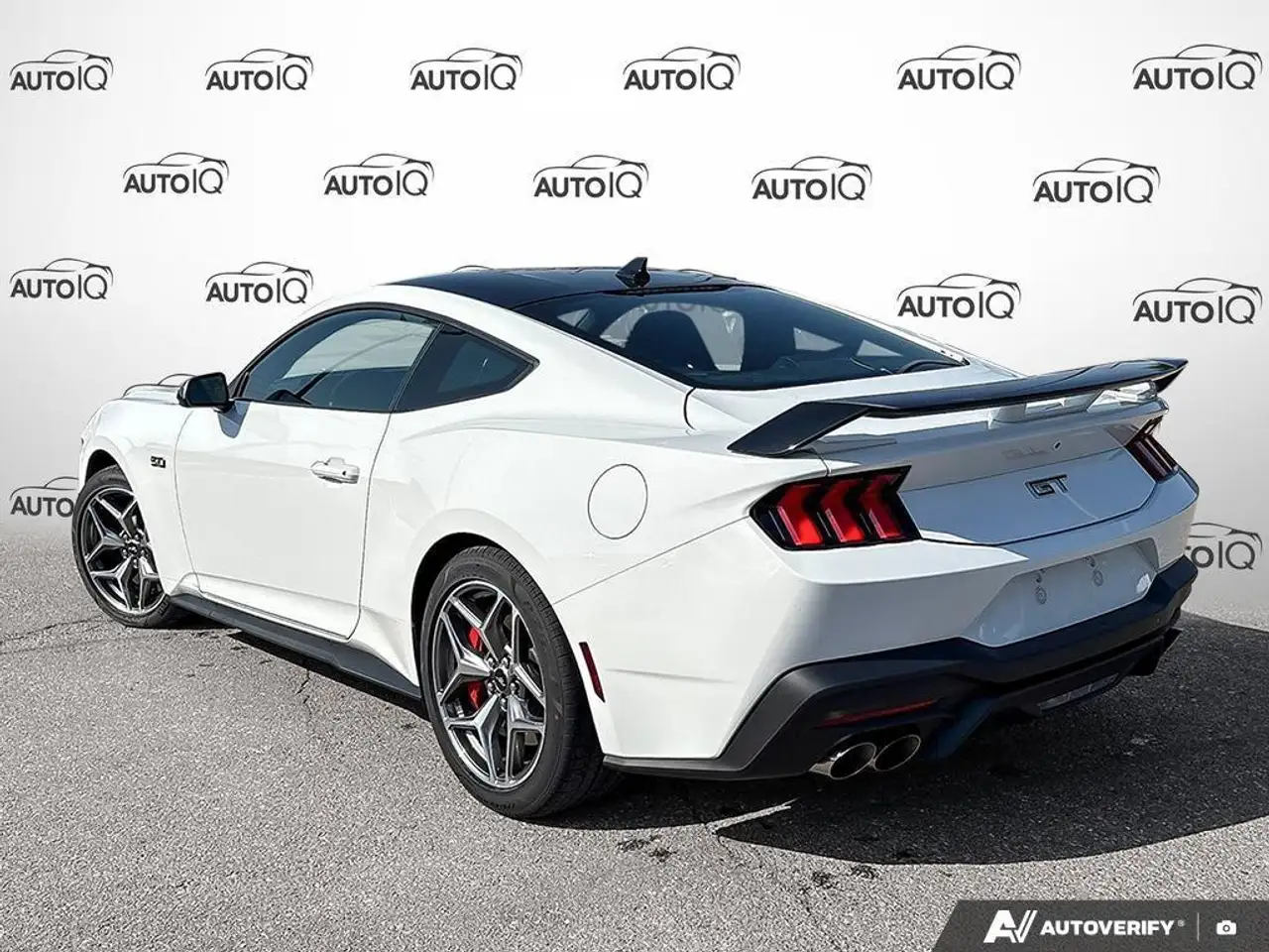 Ford Mustang - Image 4