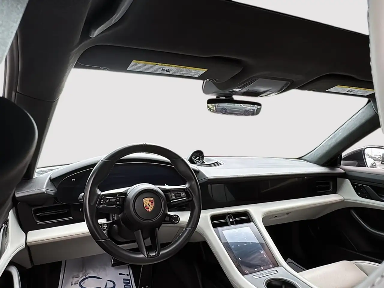 Porsche Taycan - Image 24