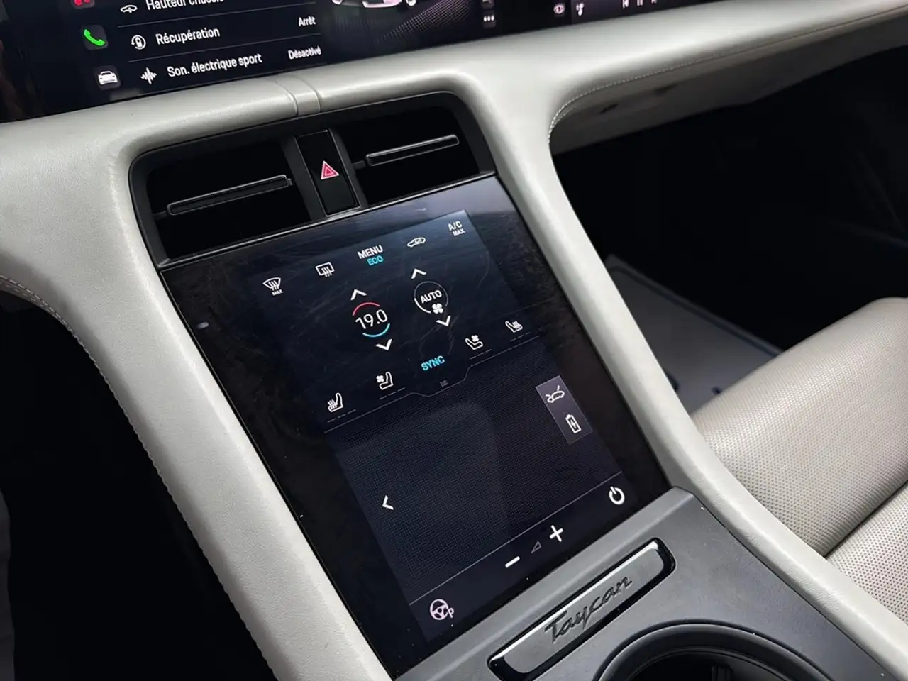 Porsche Taycan - Image 38