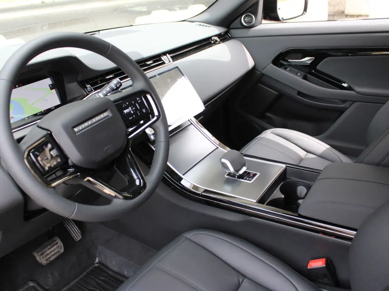 Land Rover Range Rover Evoque - Image 2