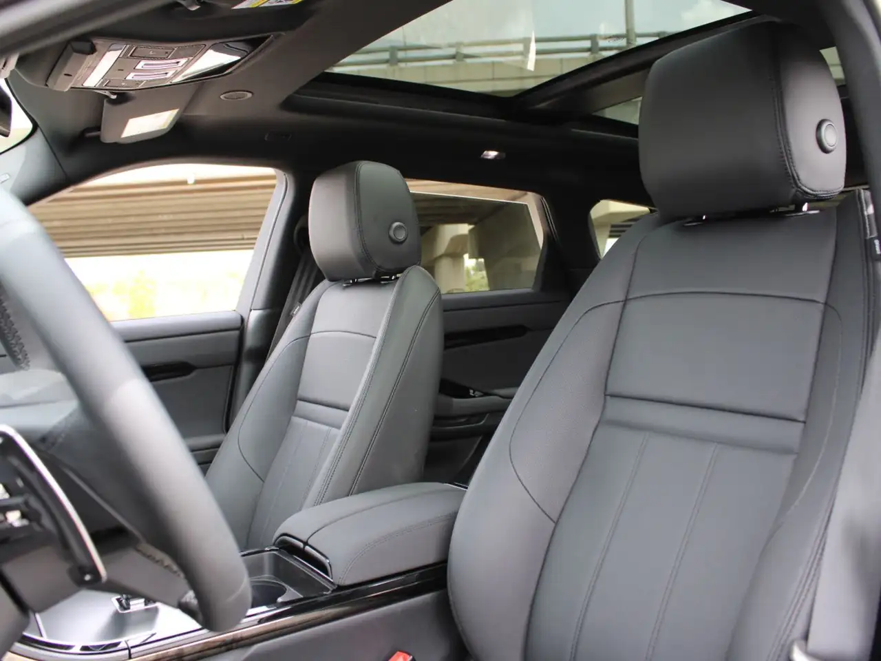 Land Rover Range Rover Evoque - Image 8