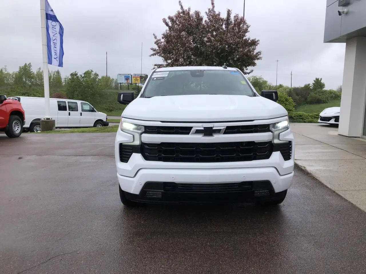 Chevrolet Silverado 1500 - Image 3