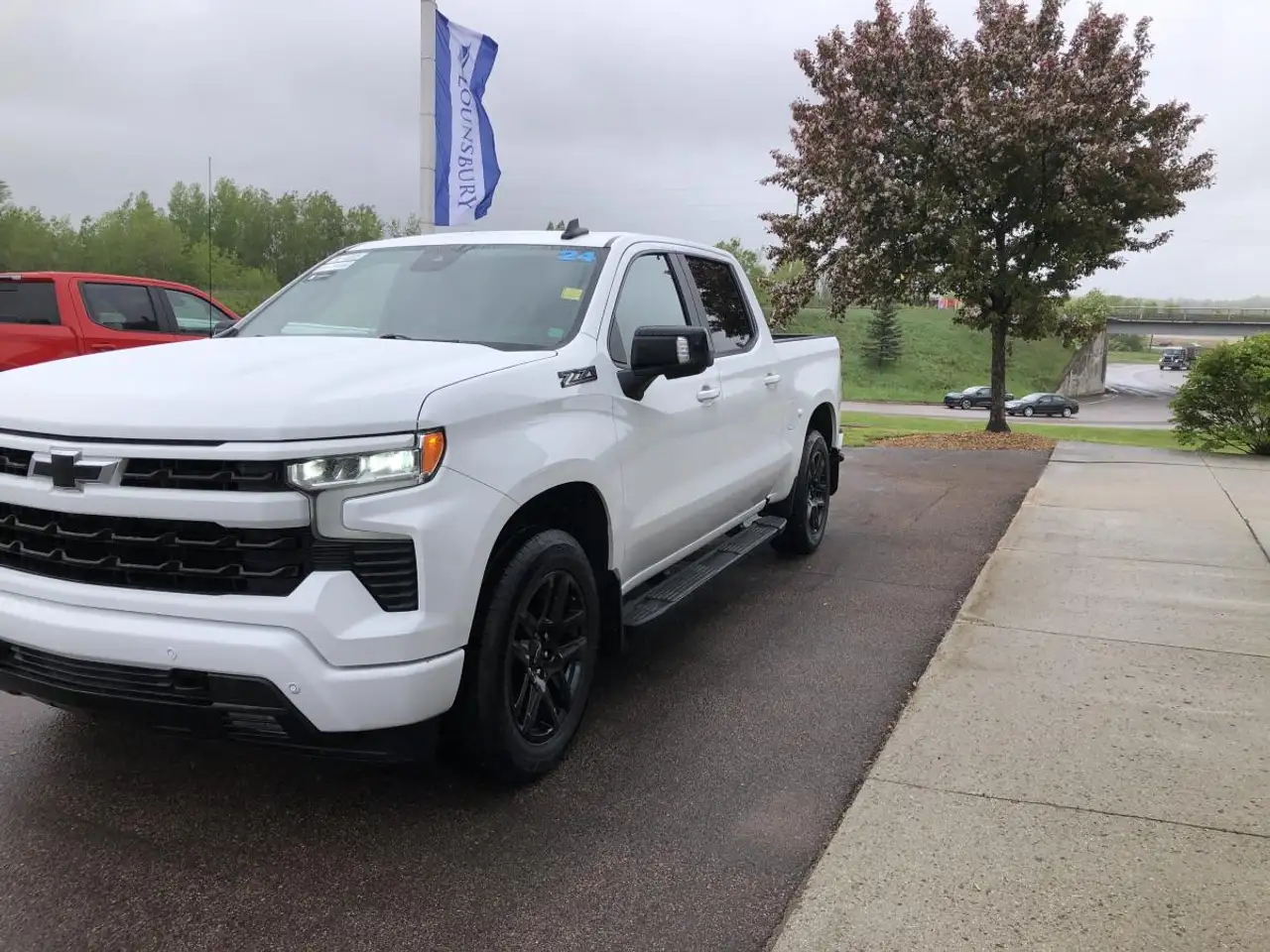 Chevrolet Silverado 1500 - Image 4