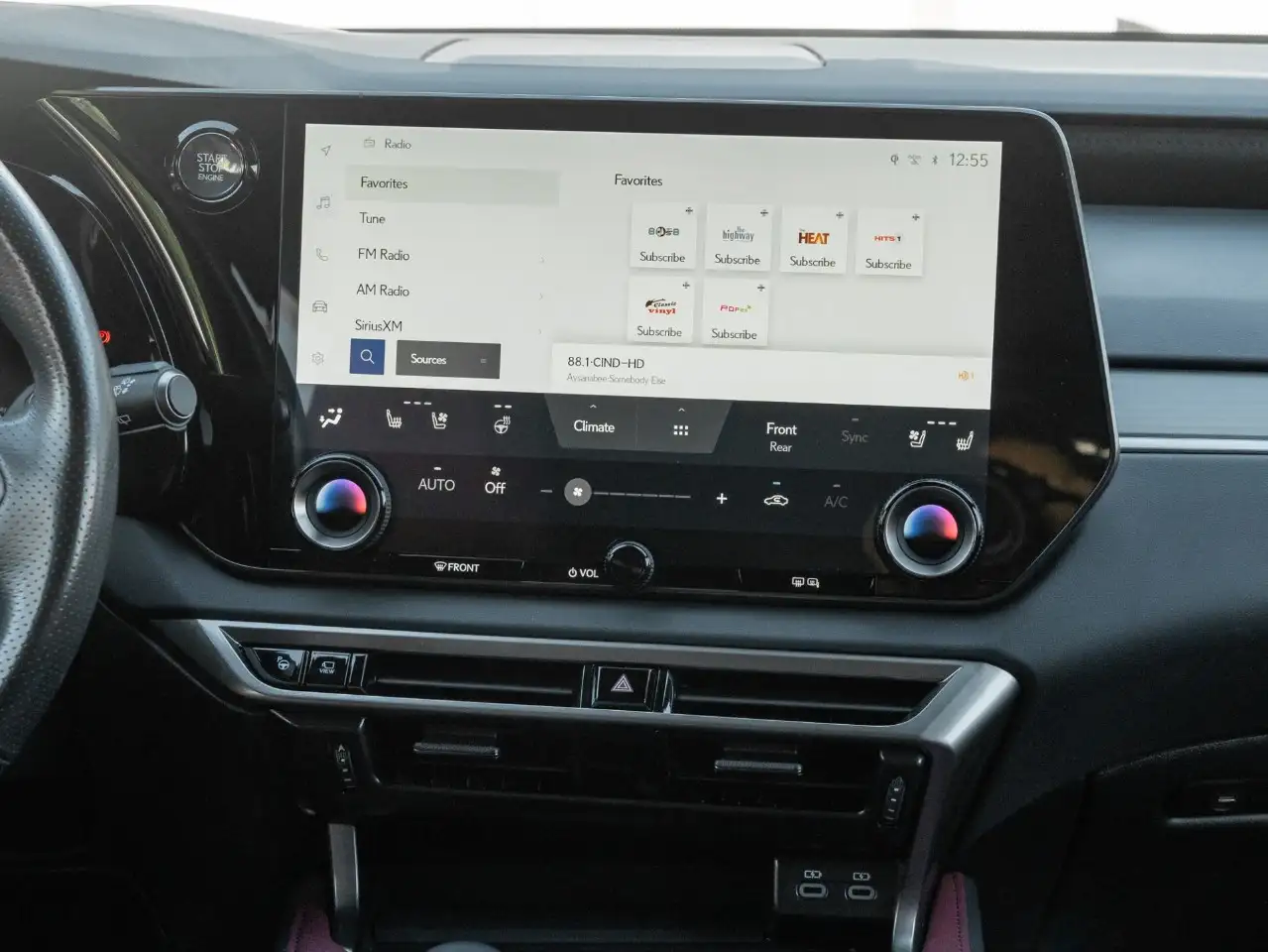 Lexus RX - Image 30