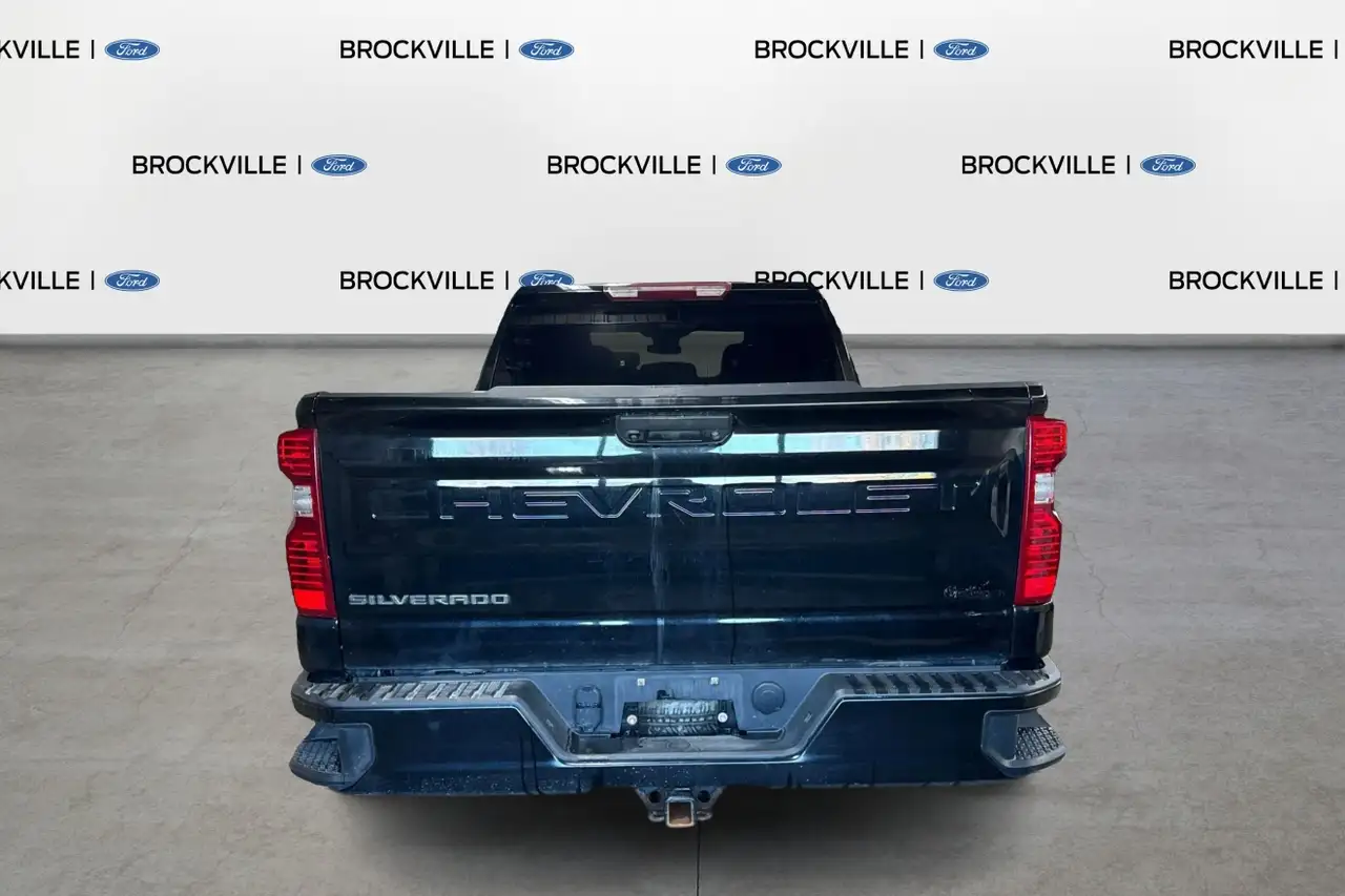 Chevrolet Silverado 1500 - Image 6