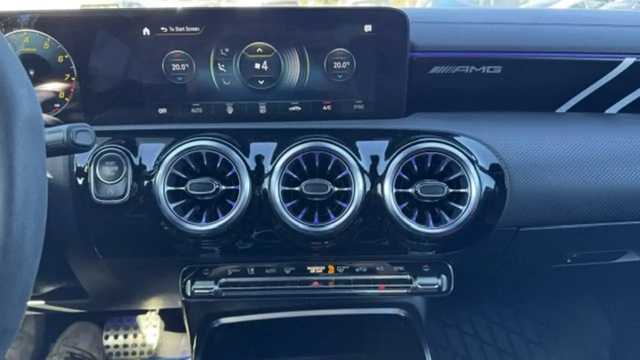 Mercedes-Benz CLA - Image 12