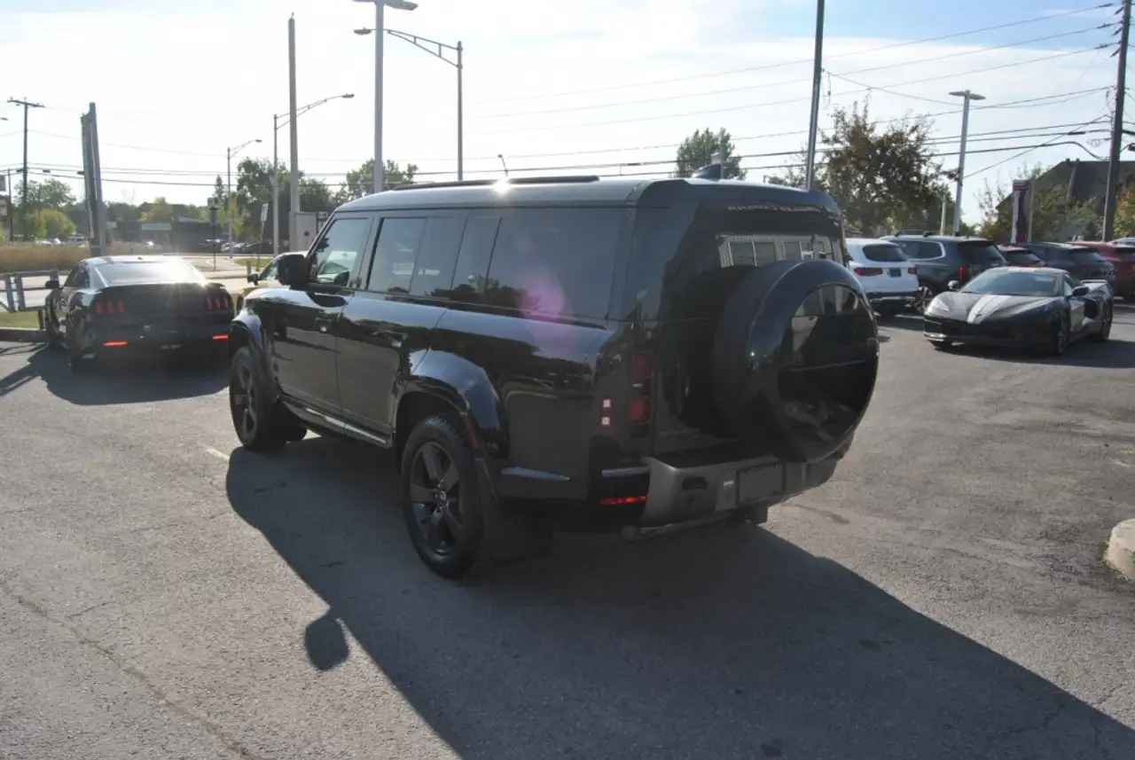 Land Rover Defender - Image 3