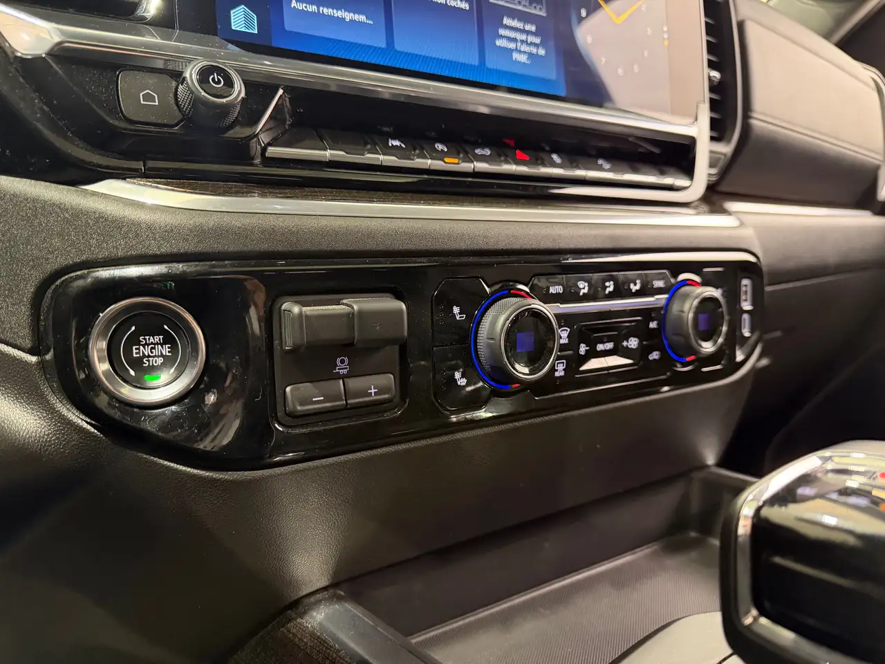 Chevrolet Silverado 1500 - Image 23