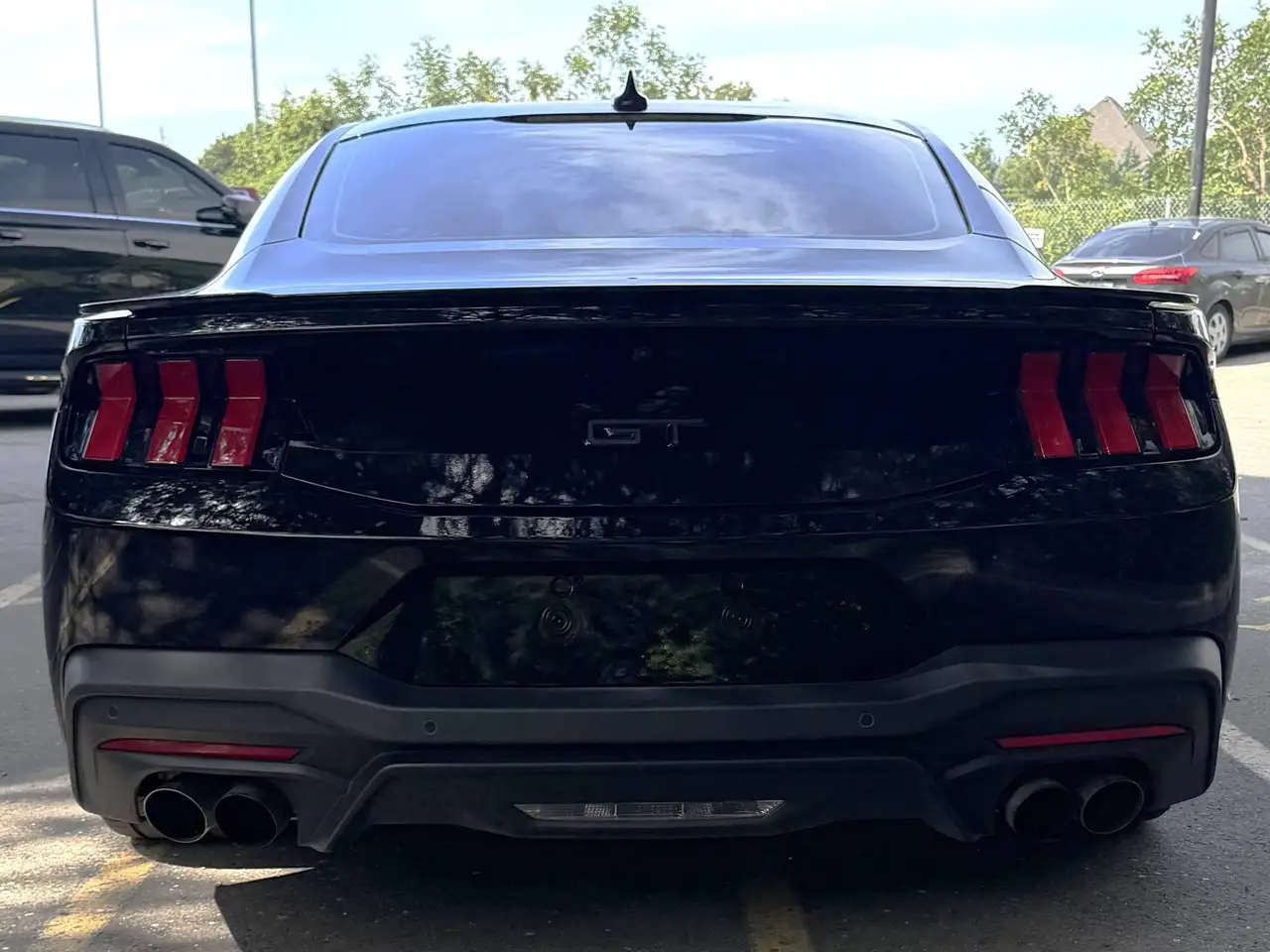 Ford Mustang - Image 7