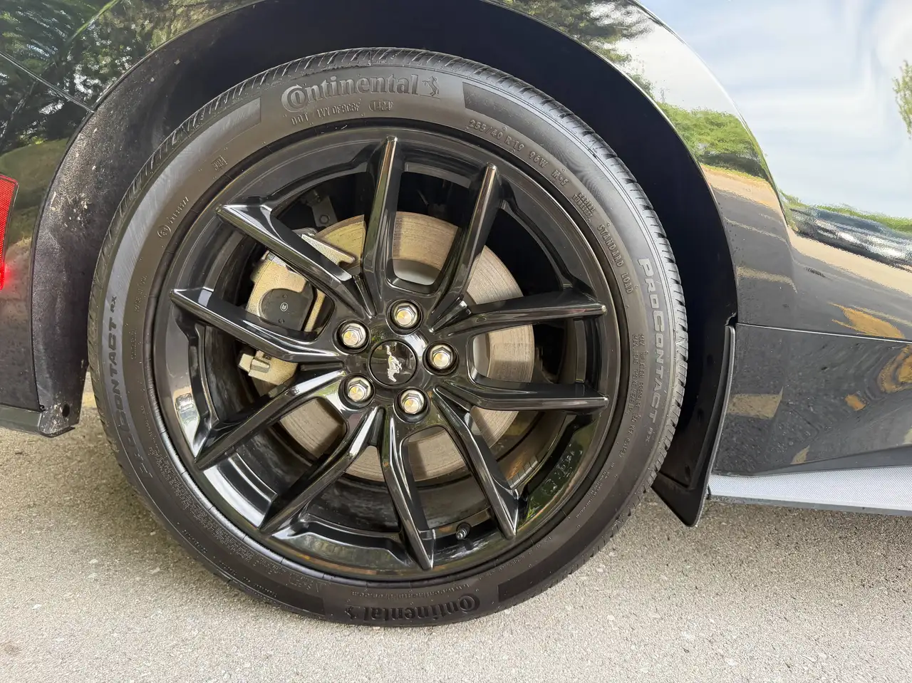Ford Mustang - Image 9