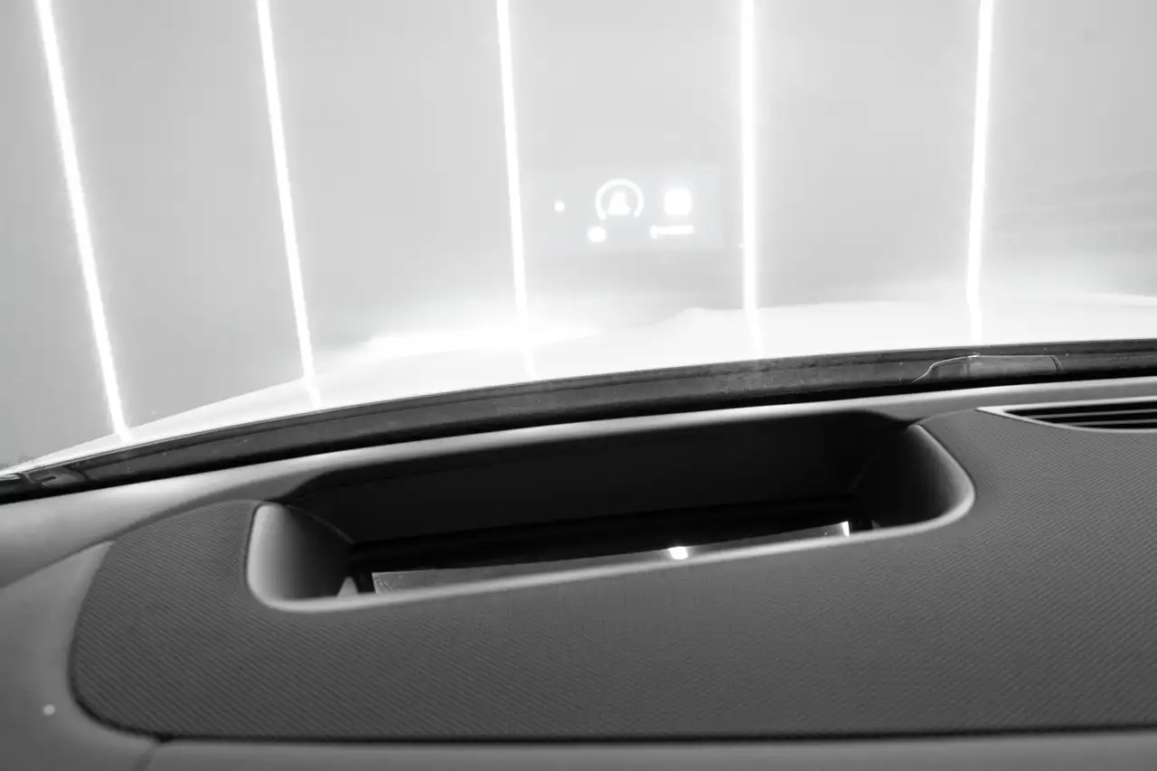 Mercedes-Benz GLE - Image 22