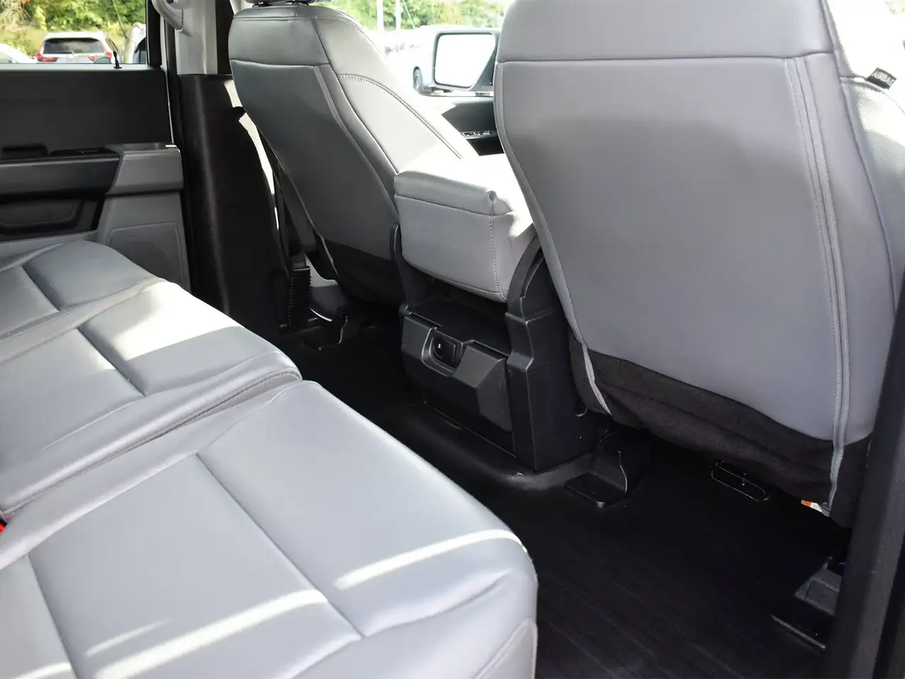 Ford F-150 - Image 20