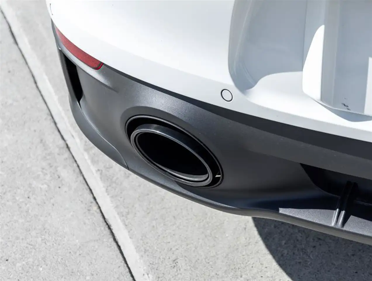 Porsche 911 - Image 12