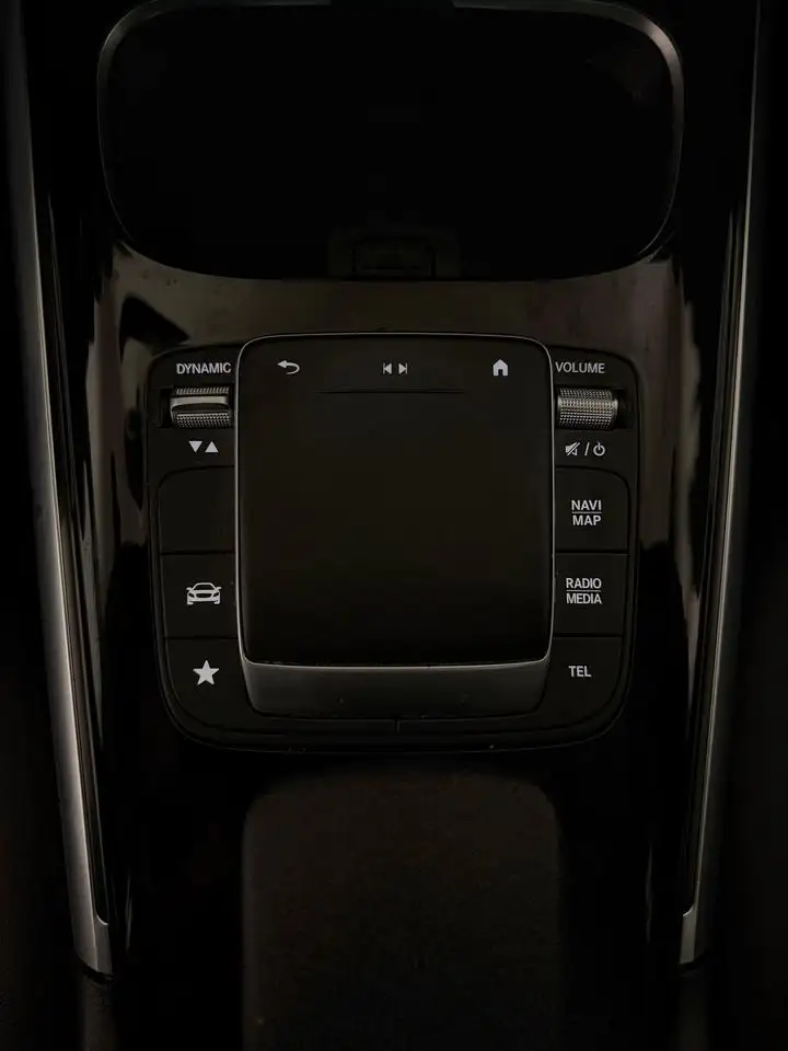 Mercedes-Benz GLA - Image 12