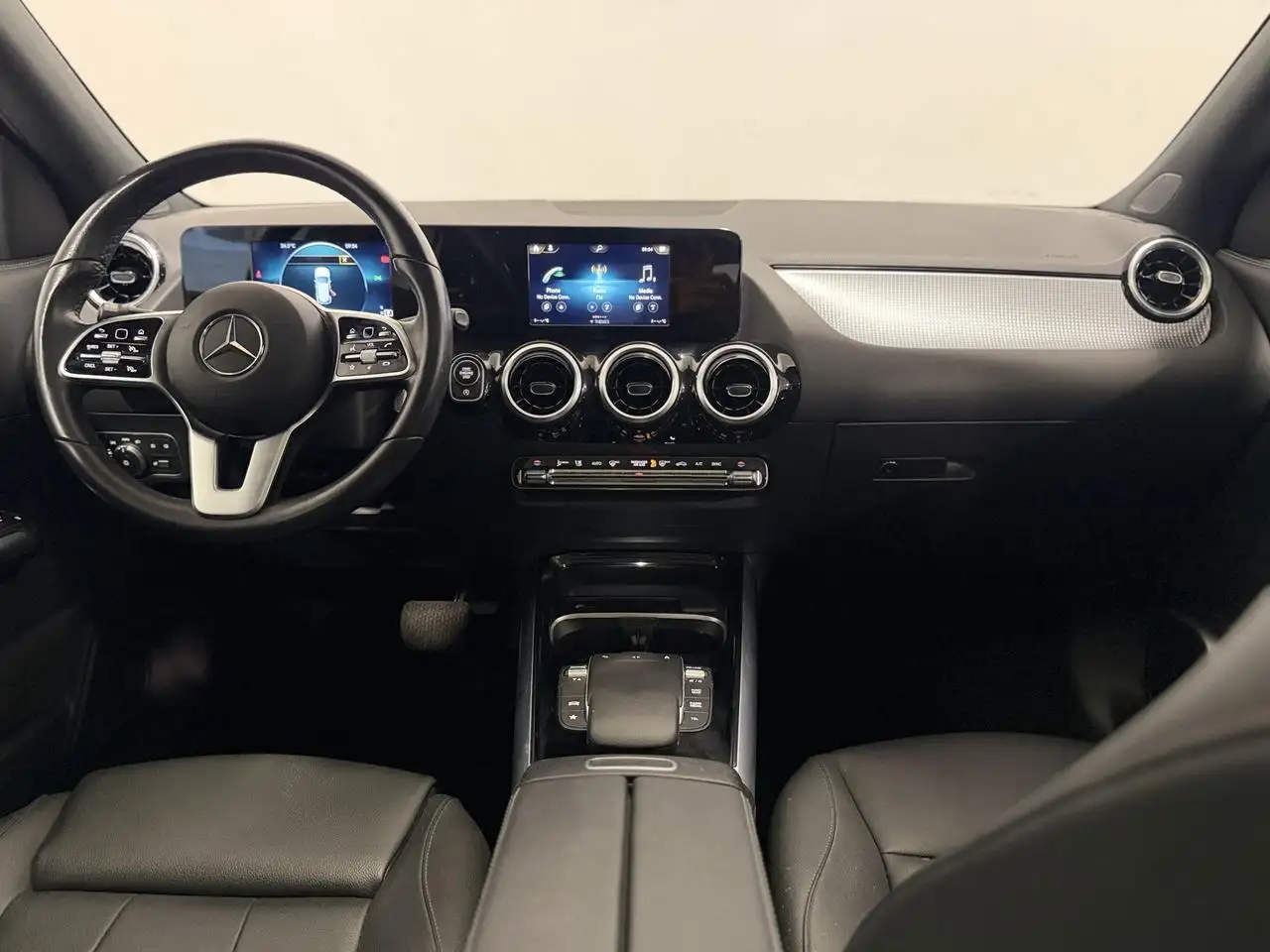 Mercedes-Benz GLA - Image 20