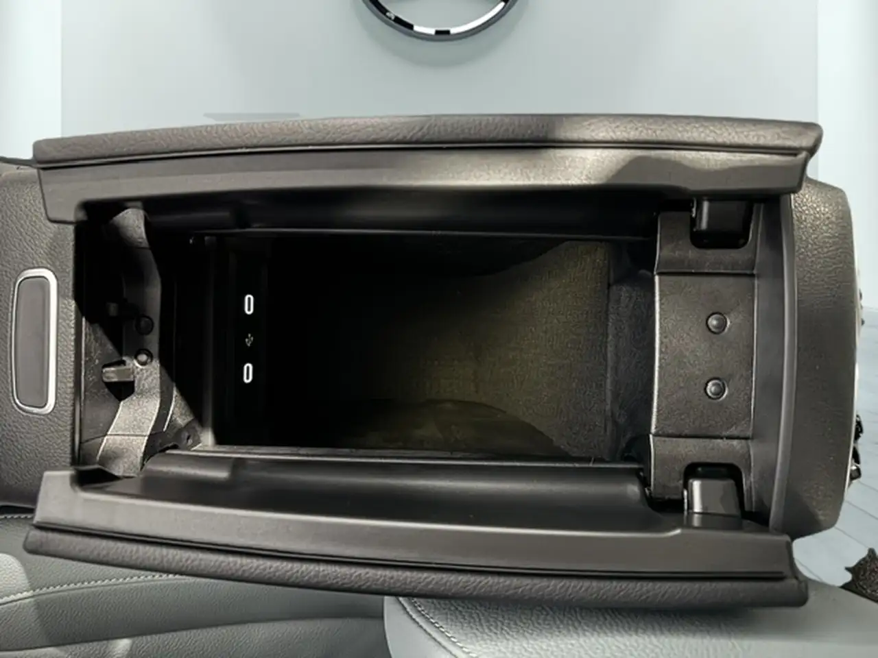 Mercedes-Benz GLB - Image 18