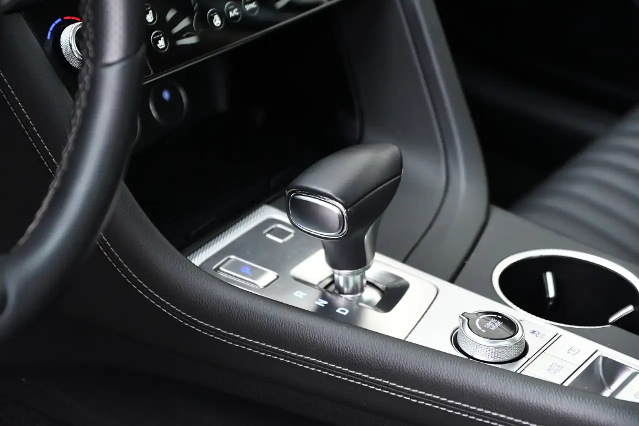 Genesis G70 - Image 12