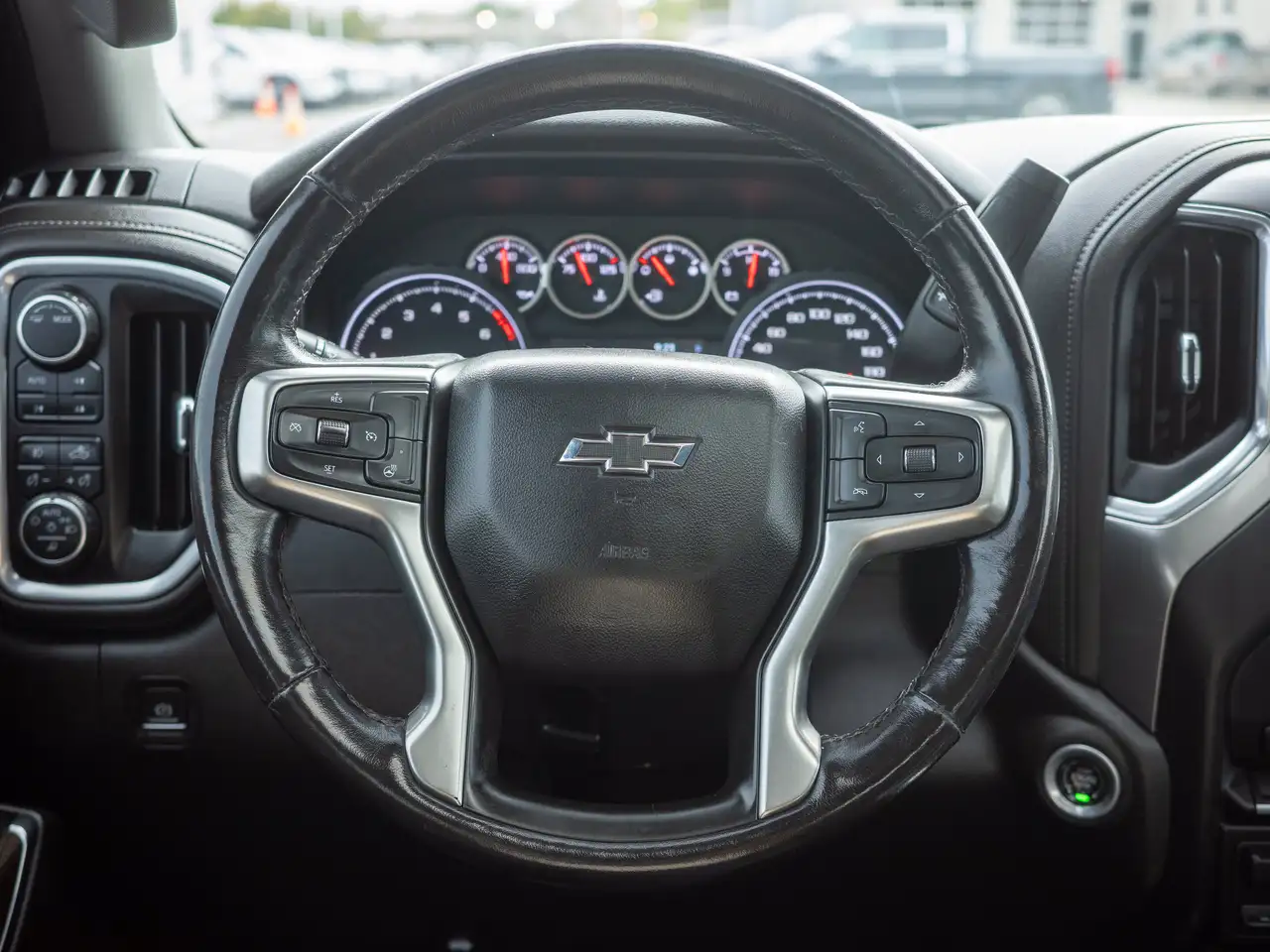 Chevrolet Silverado 1500 - Image 21