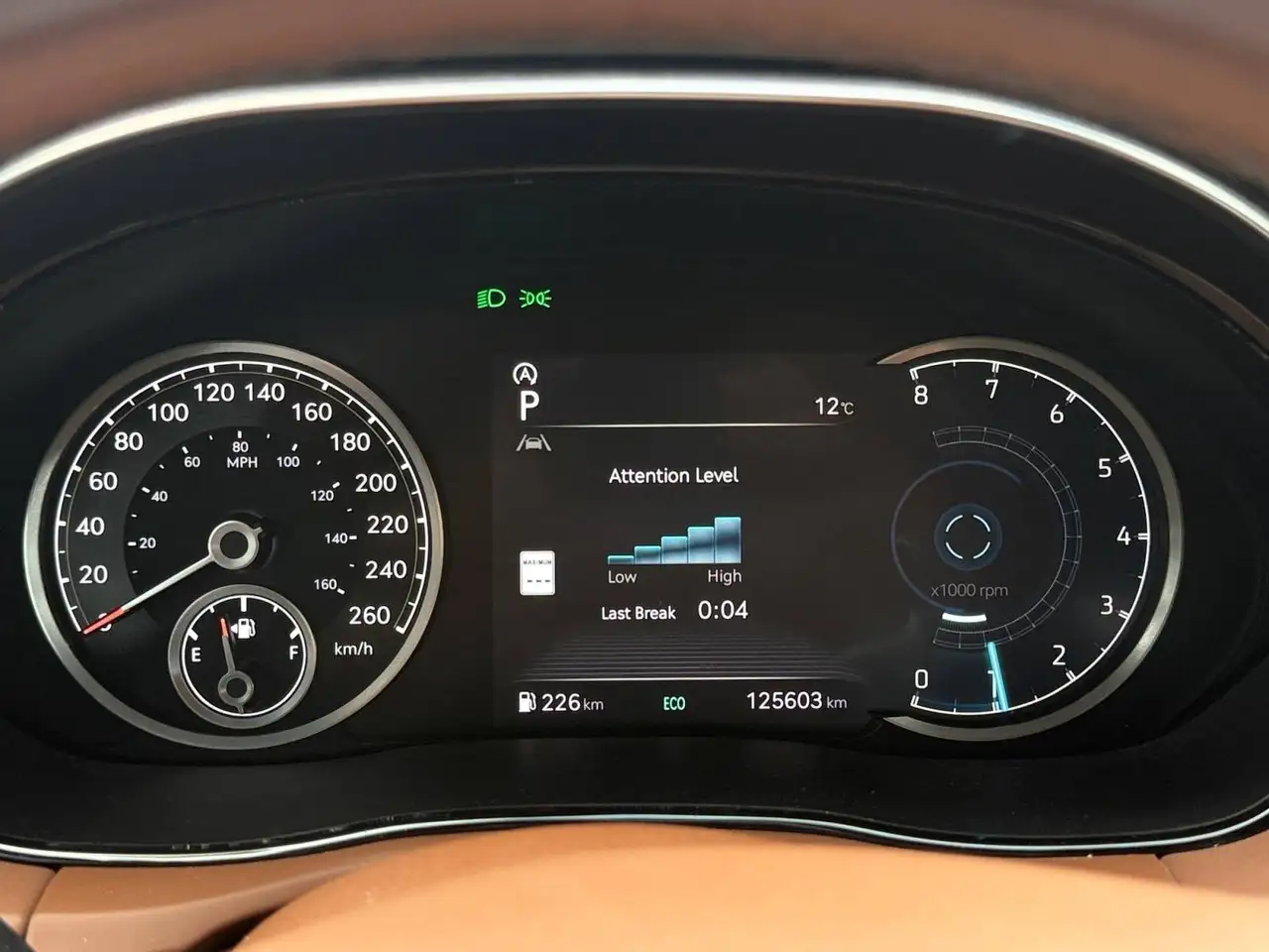 Genesis GV70 - Image 14