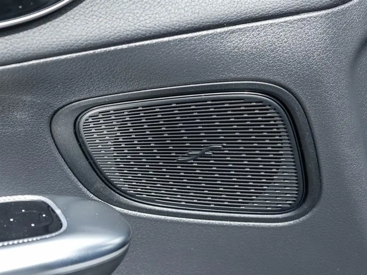 Mercedes-Benz GLC - Image 18