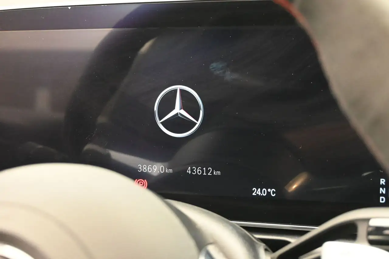 Mercedes-Benz C-Class - Image 14