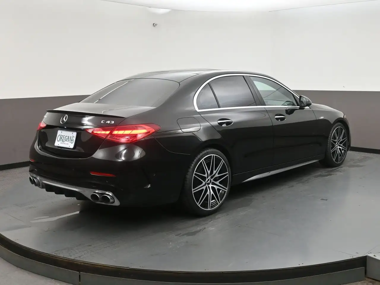Mercedes-Benz C-Class - Image 39
