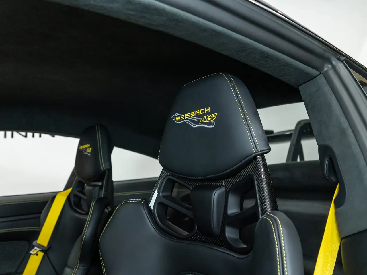 Porsche 911 - Image 14