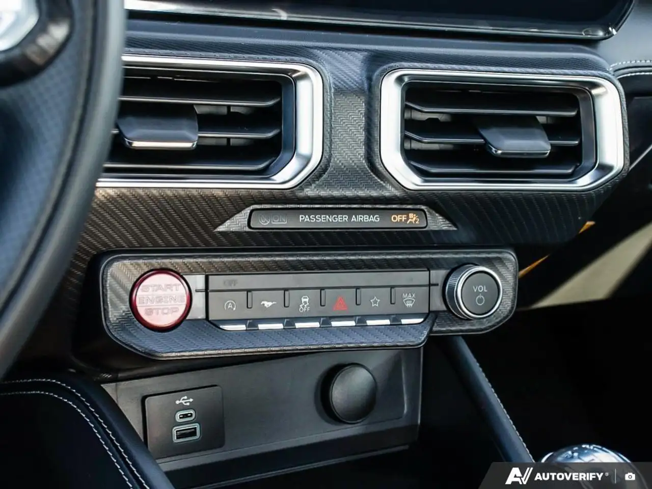 Ford Mustang - Image 20