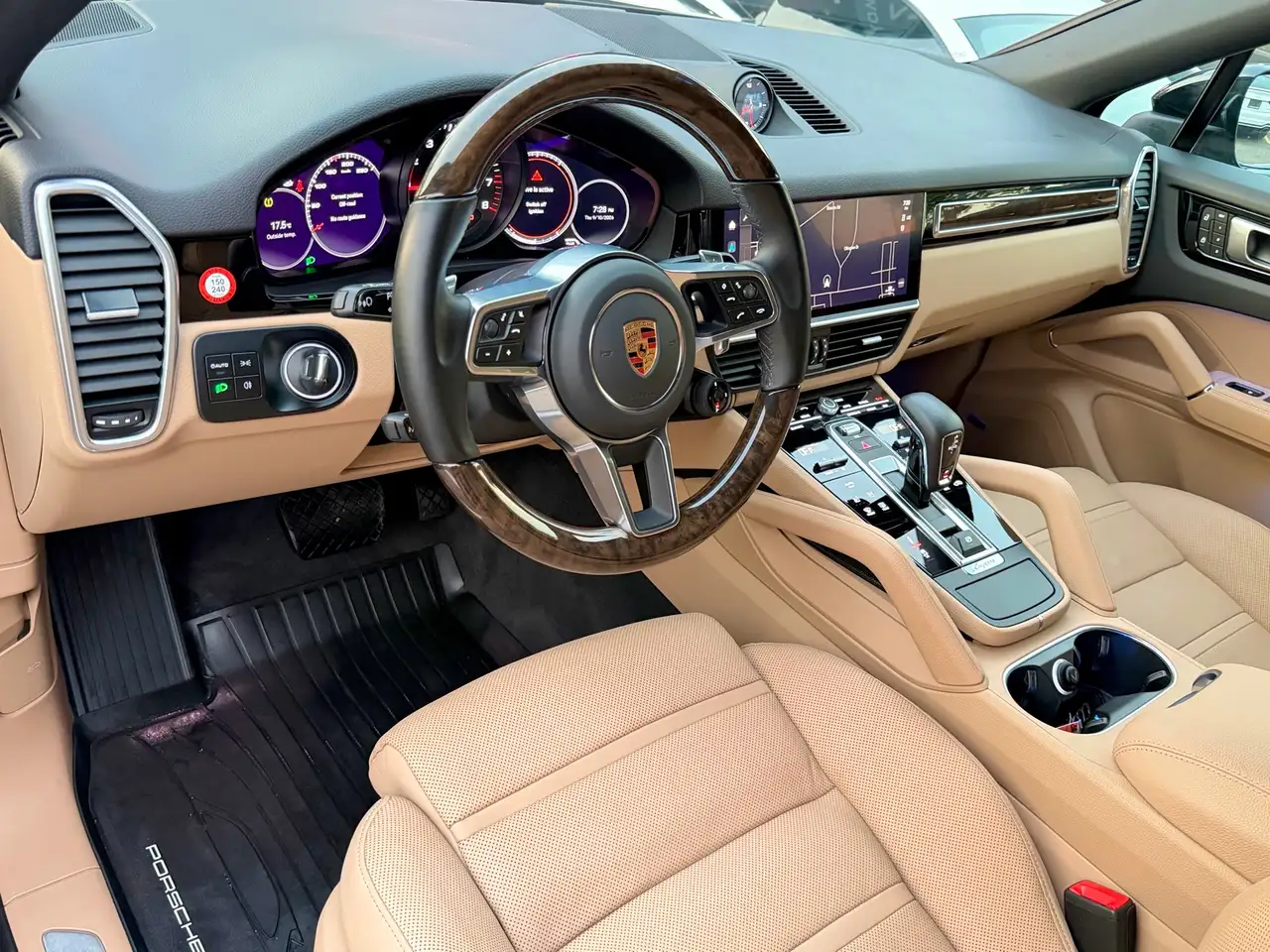 Porsche Cayenne - Image 27