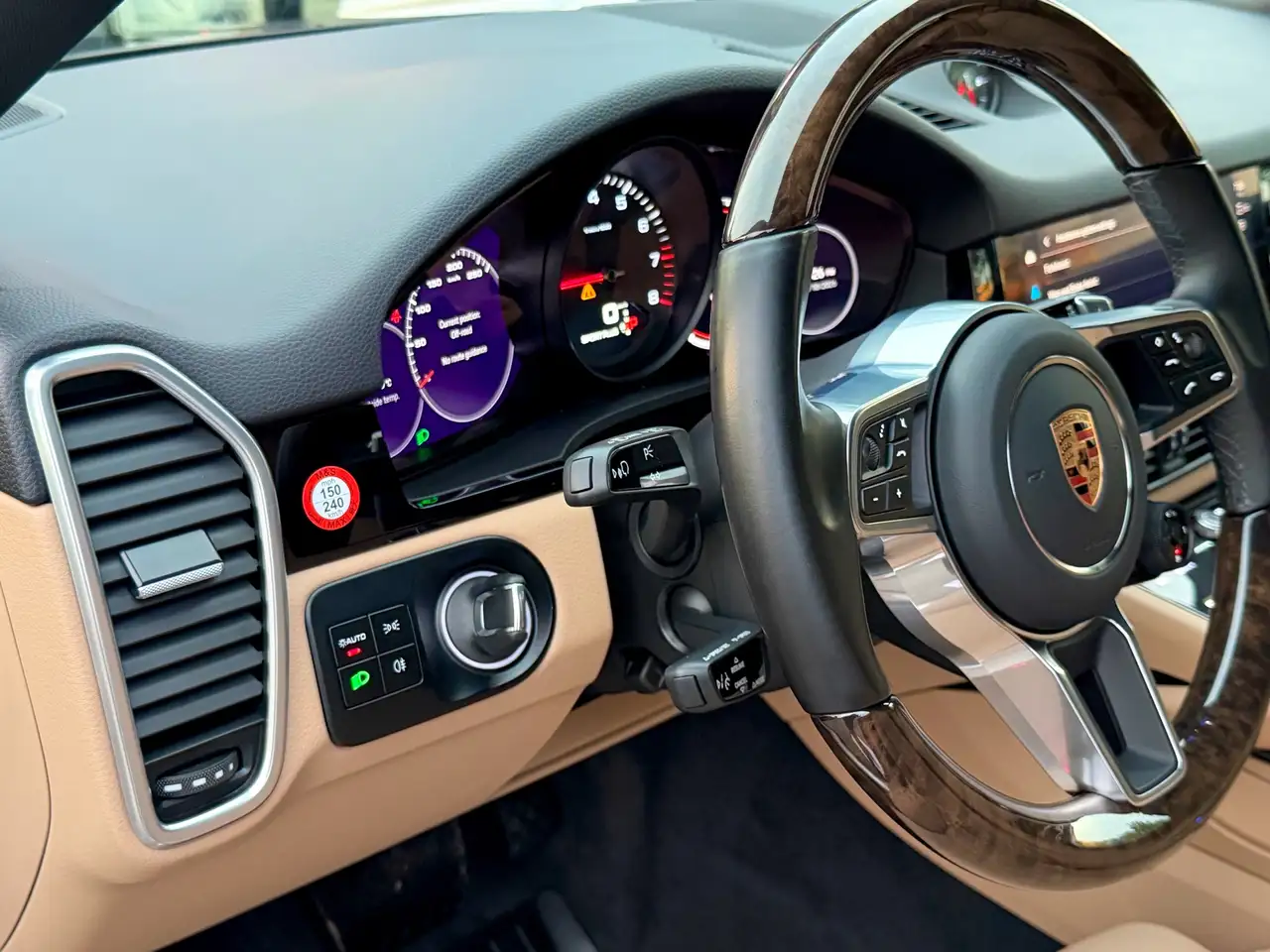 Porsche Cayenne - Image 13