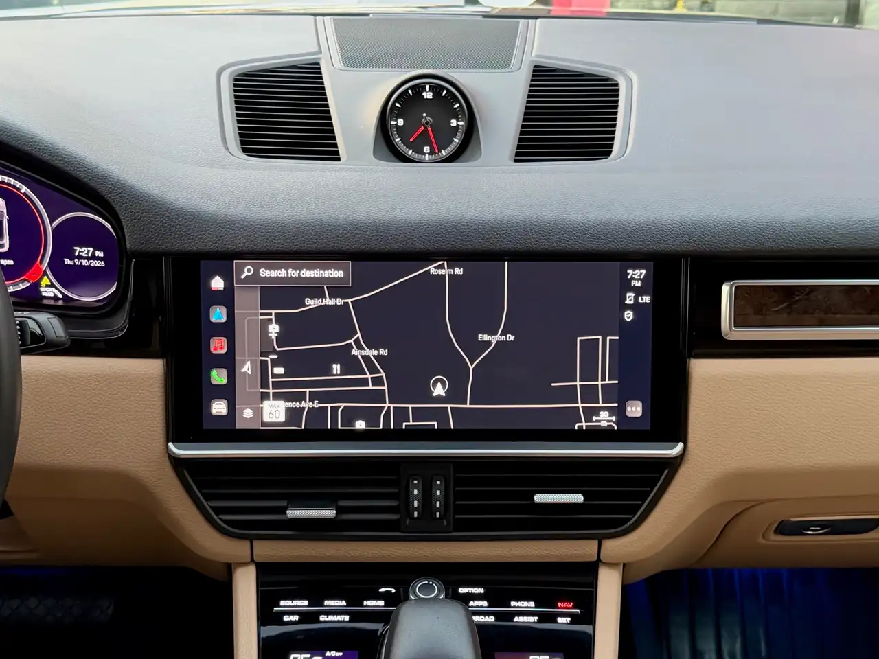 Porsche Cayenne - Image 21