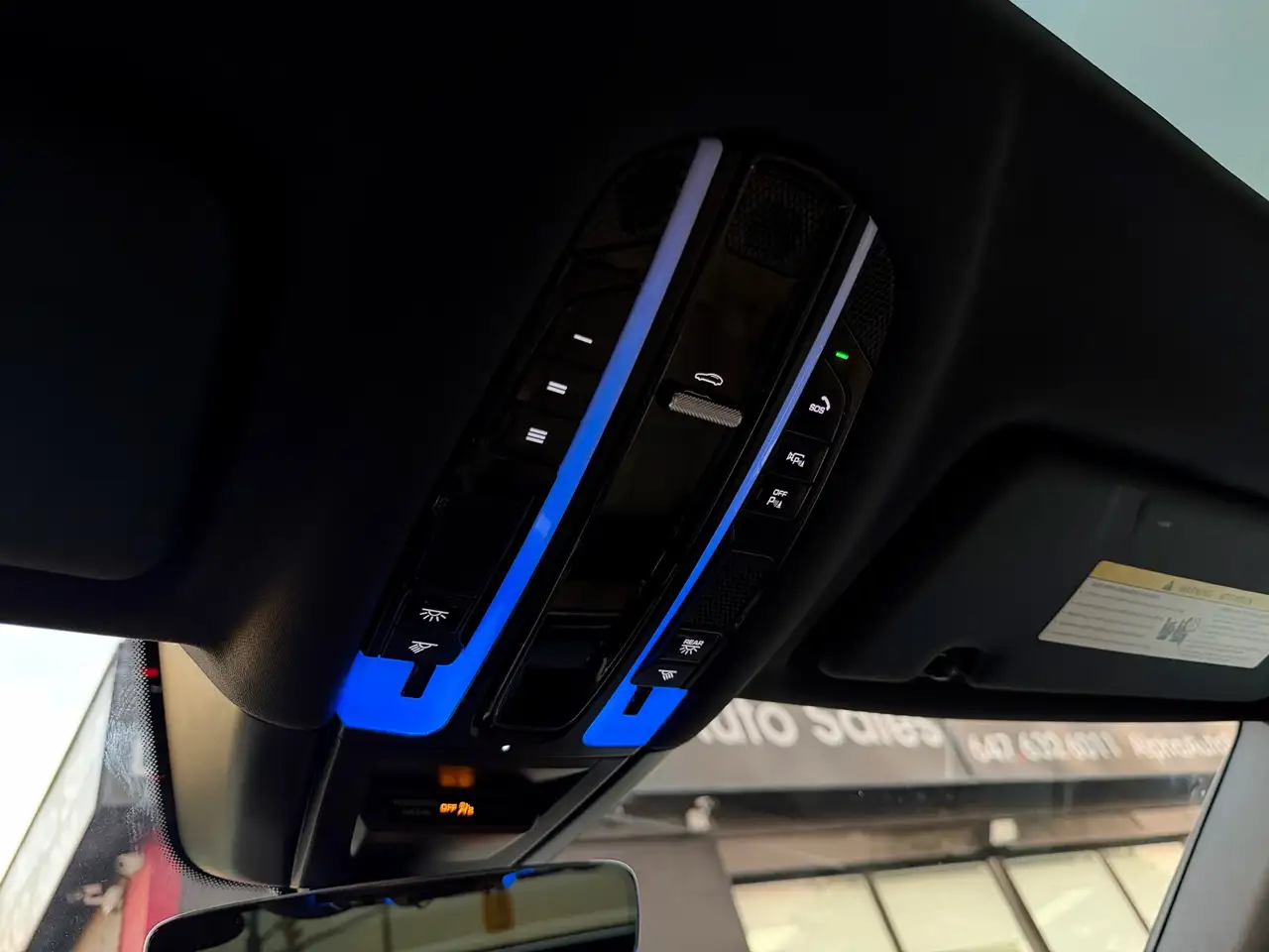Porsche Cayenne - Image 42