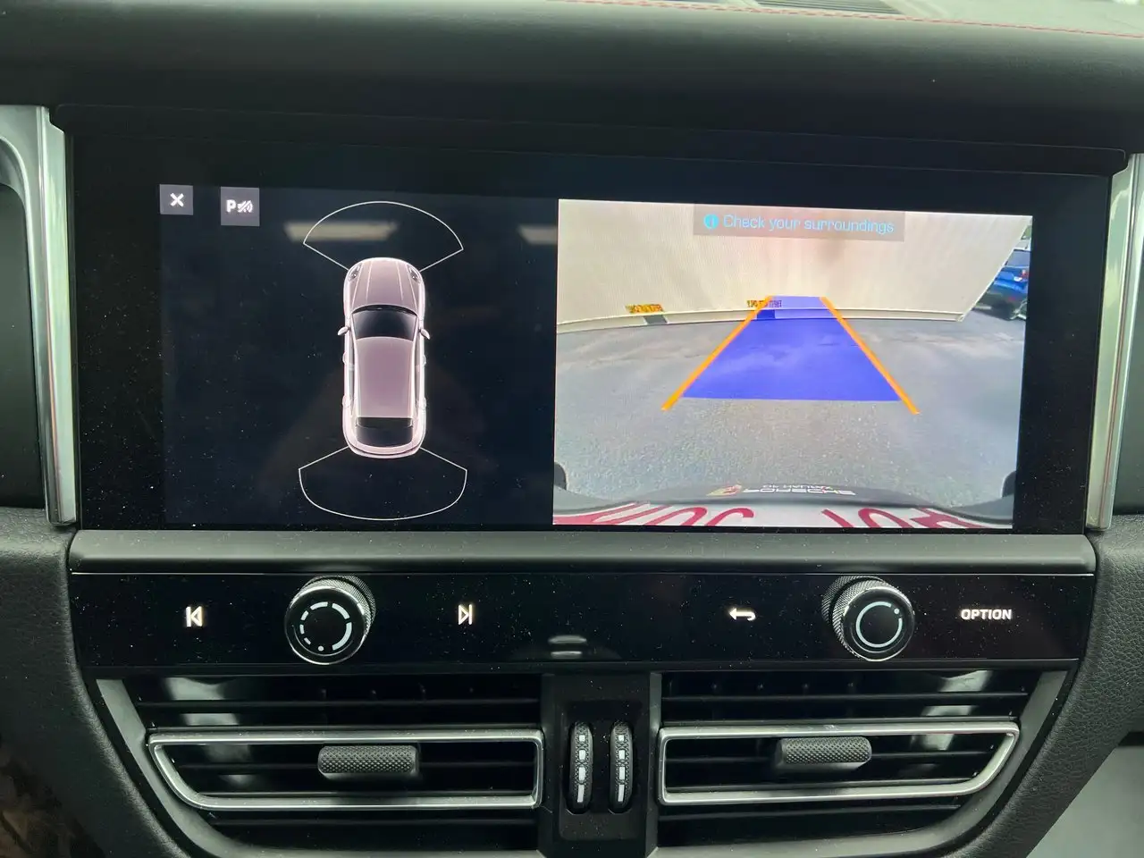 Porsche Macan - Image 29