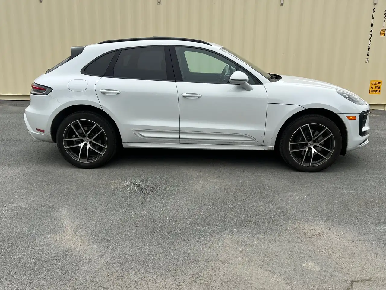 Porsche Macan - Image 2