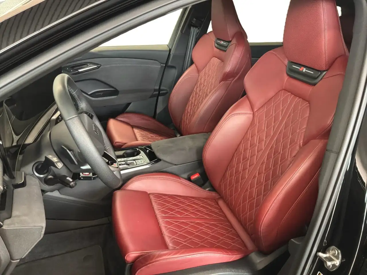 Audi SQ6 e-tron - Image 10