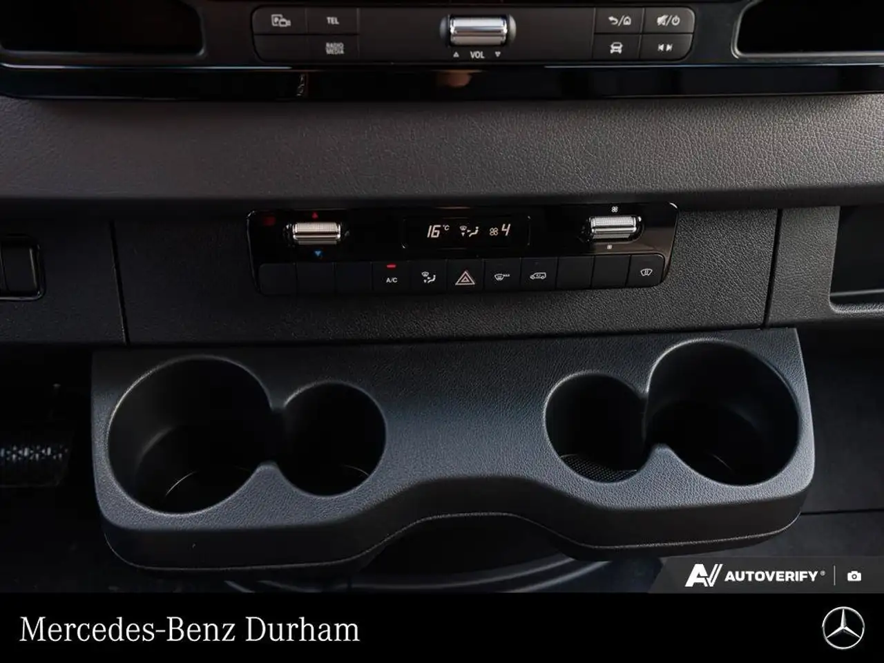 Mercedes-Benz Sprinter - Image 21