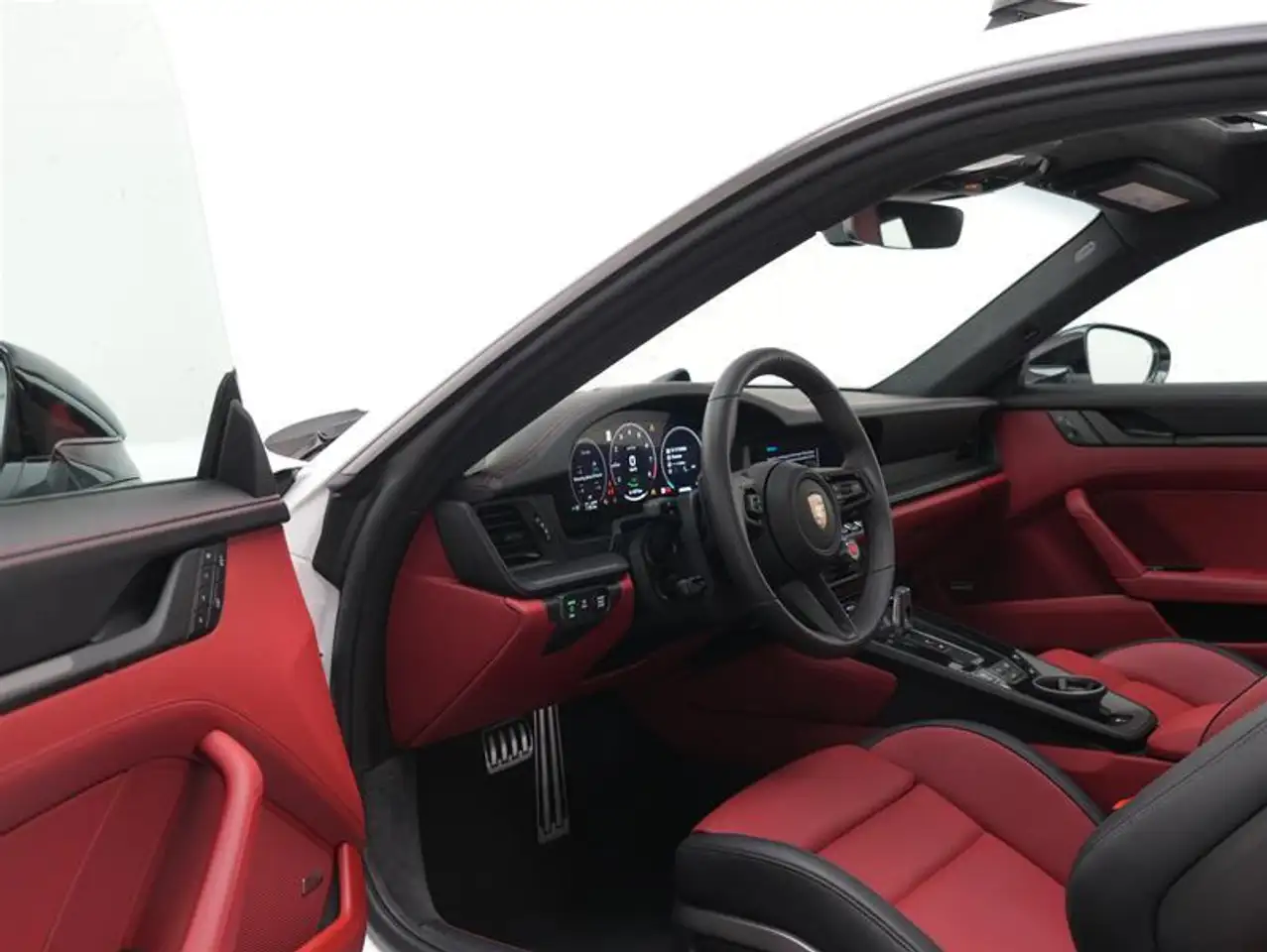 Porsche 911 - Image 16