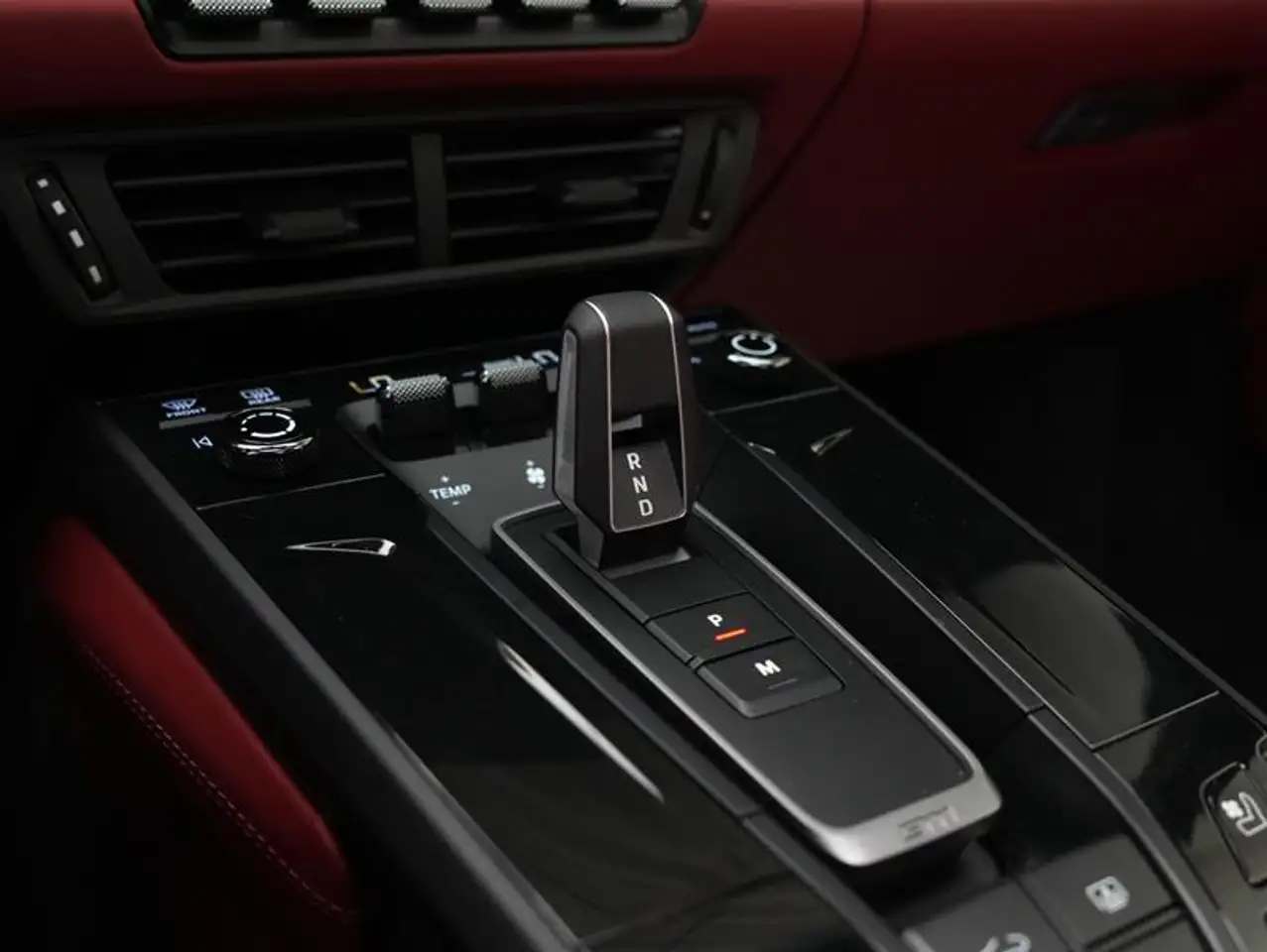 Porsche 911 - Image 29