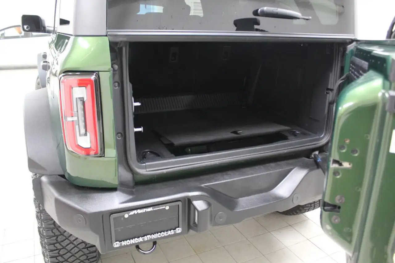 Ford Bronco - Image 20